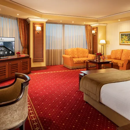 Hotel Grand 5*
