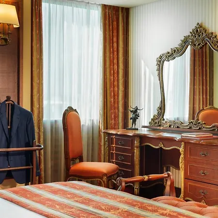 Hotel Grand