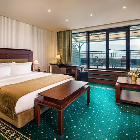 Grand Hotel 5*
